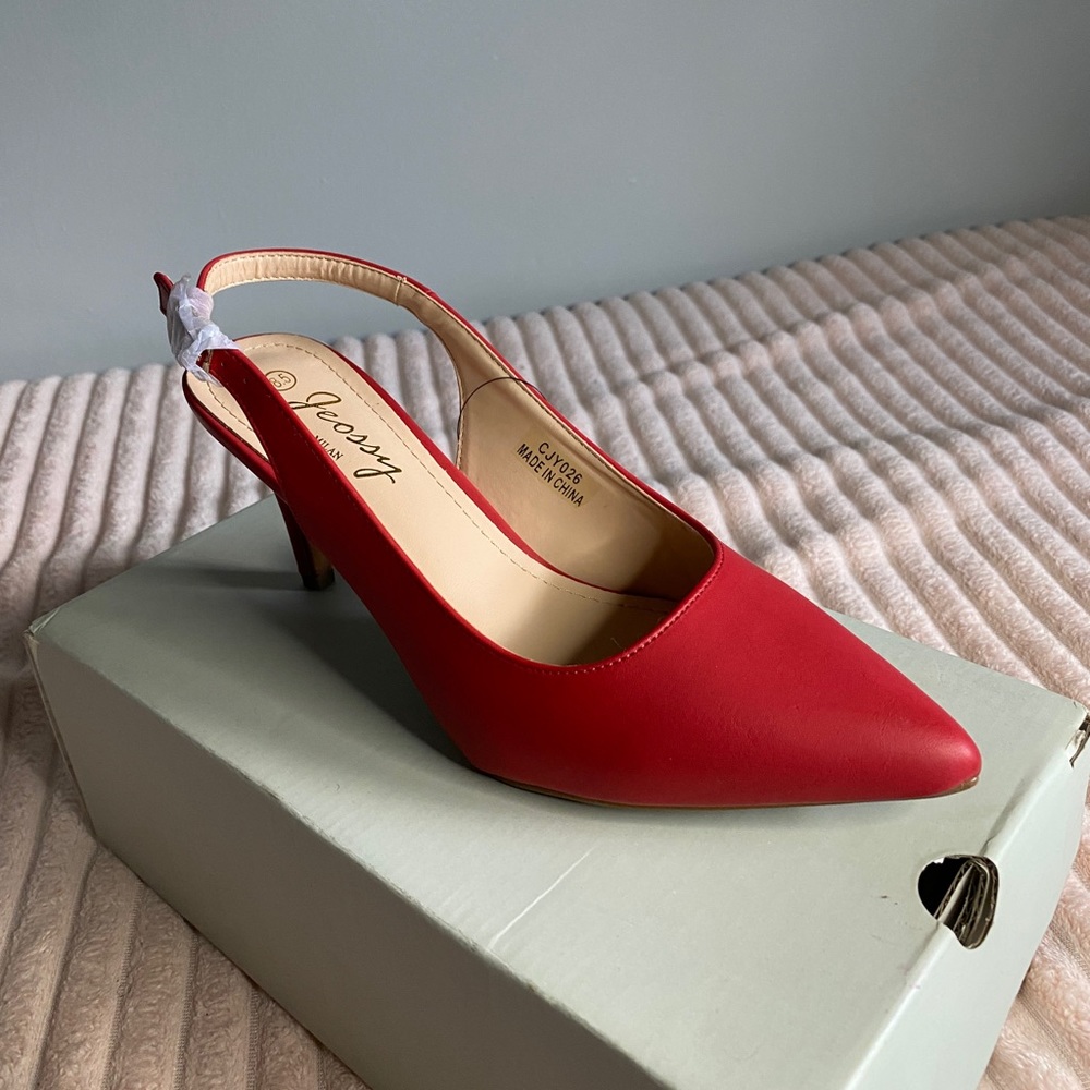 Brand New Red Heels!🌶